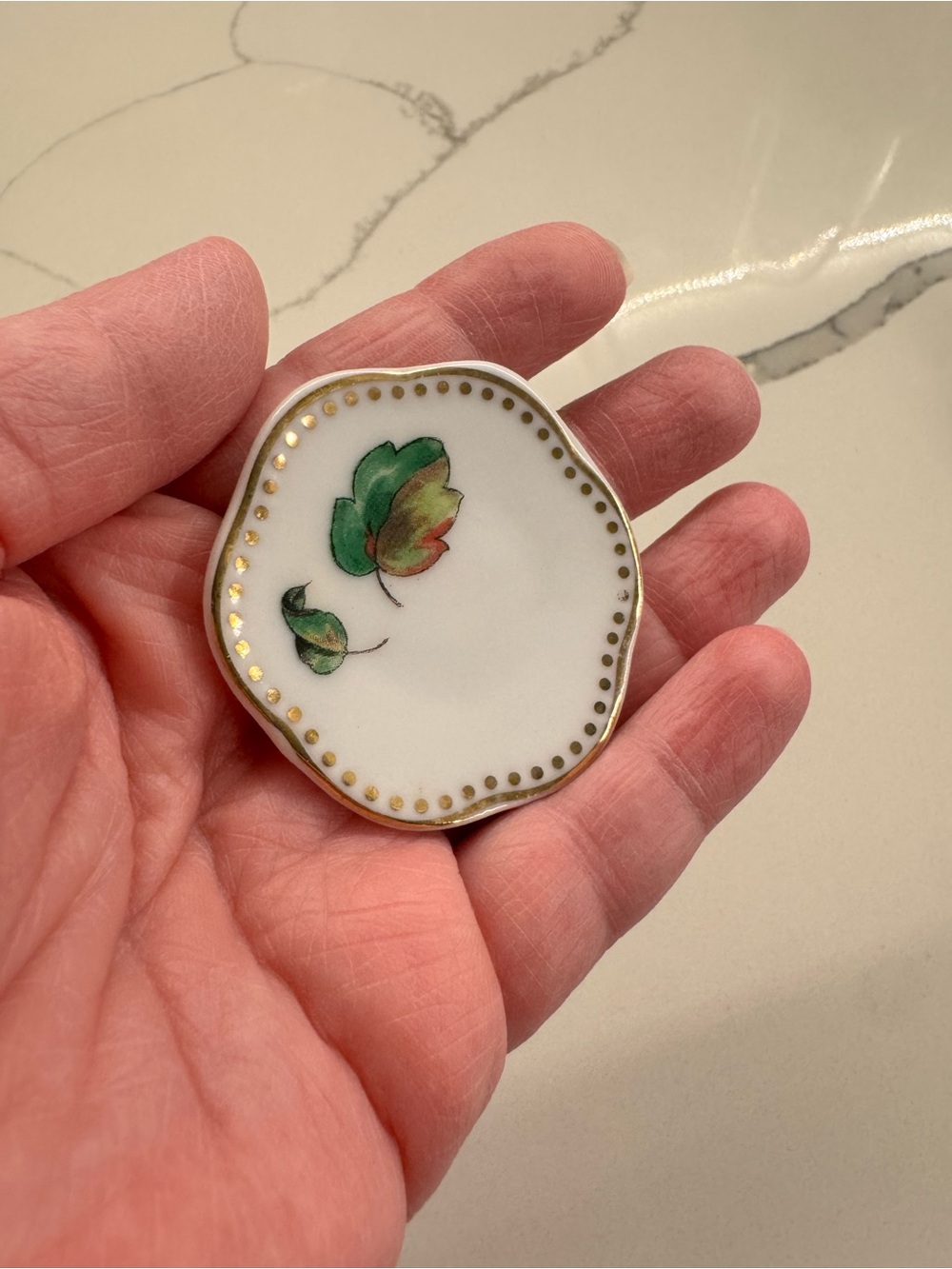 Peter Rabbit & Benjamin Bunny Miniature Tea Set - Picture 8 of 9